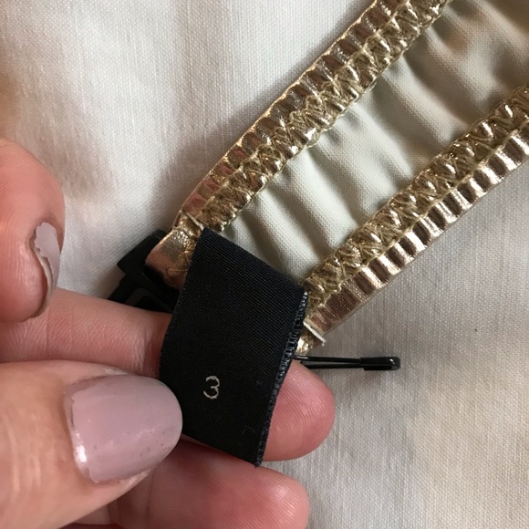 Gold bikini - Picture 3 of 8